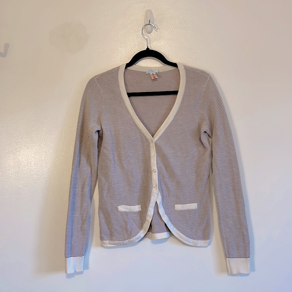 V-neck waffle tan & cream cardigan— medium weight